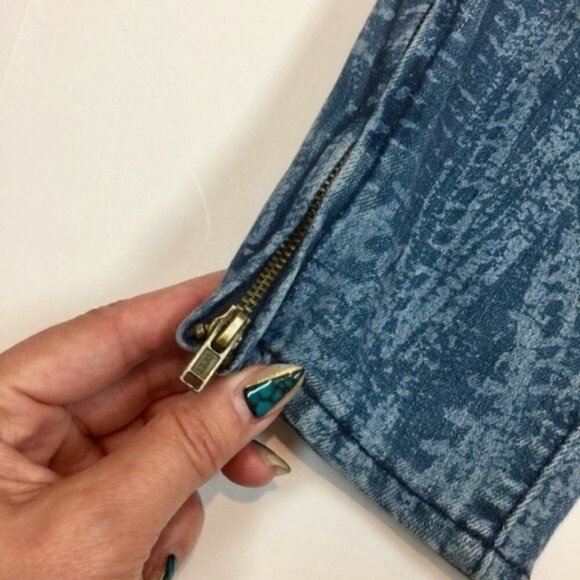 Free People Stretch Skinny Leg Zipper Ankle Jeans - Picture 2 of 4